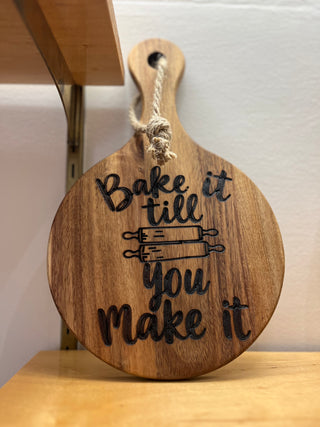 Round cutting board