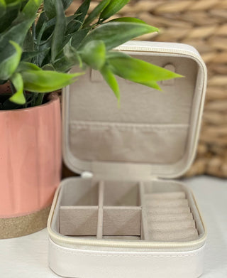 Elegant Escape Jewelry Box